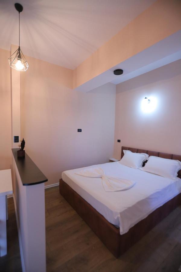 D1 Rooms & Apartments Tirana Kültér fotó