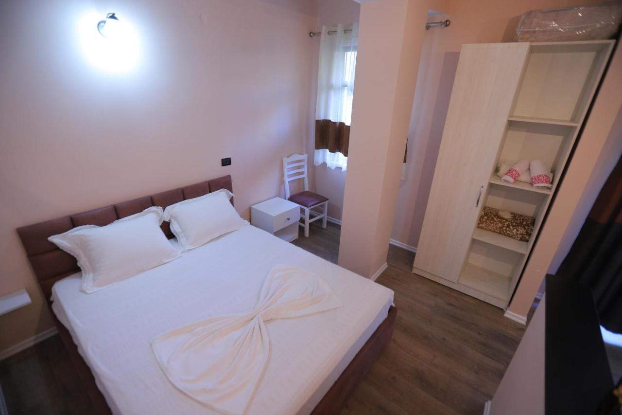 D1 Rooms & Apartments Tirana Kültér fotó