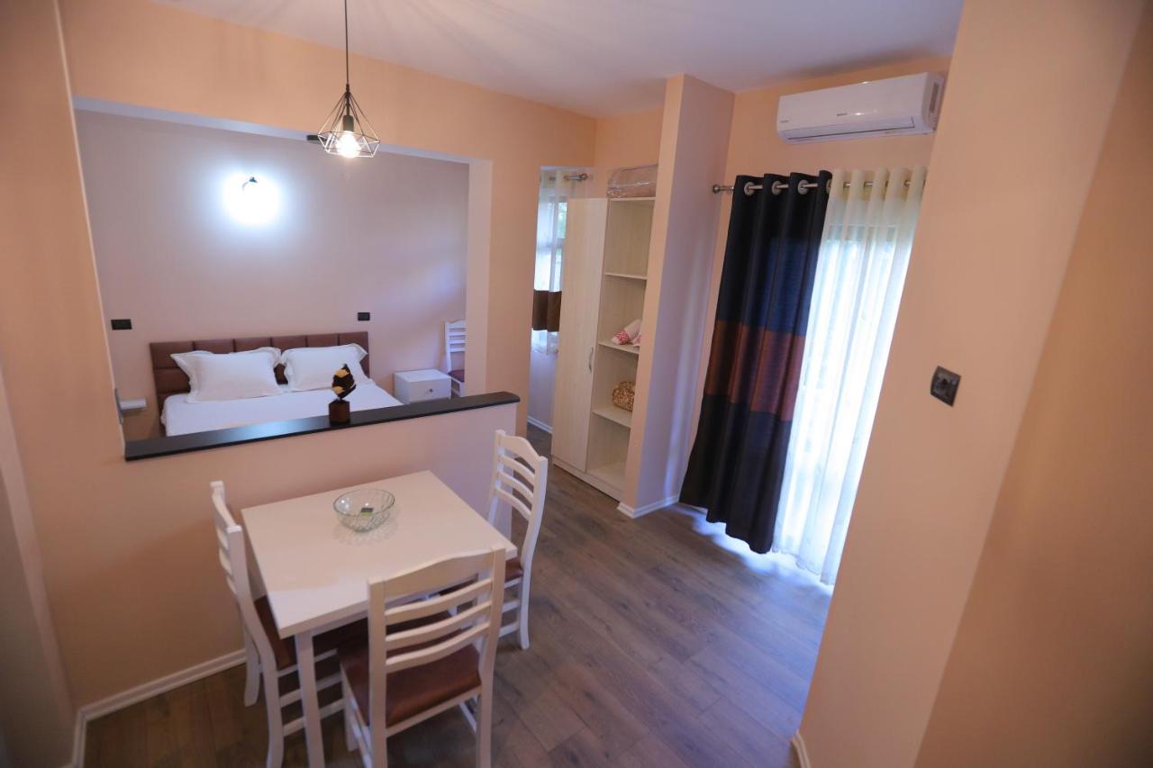 D1 Rooms & Apartments Tirana Kültér fotó