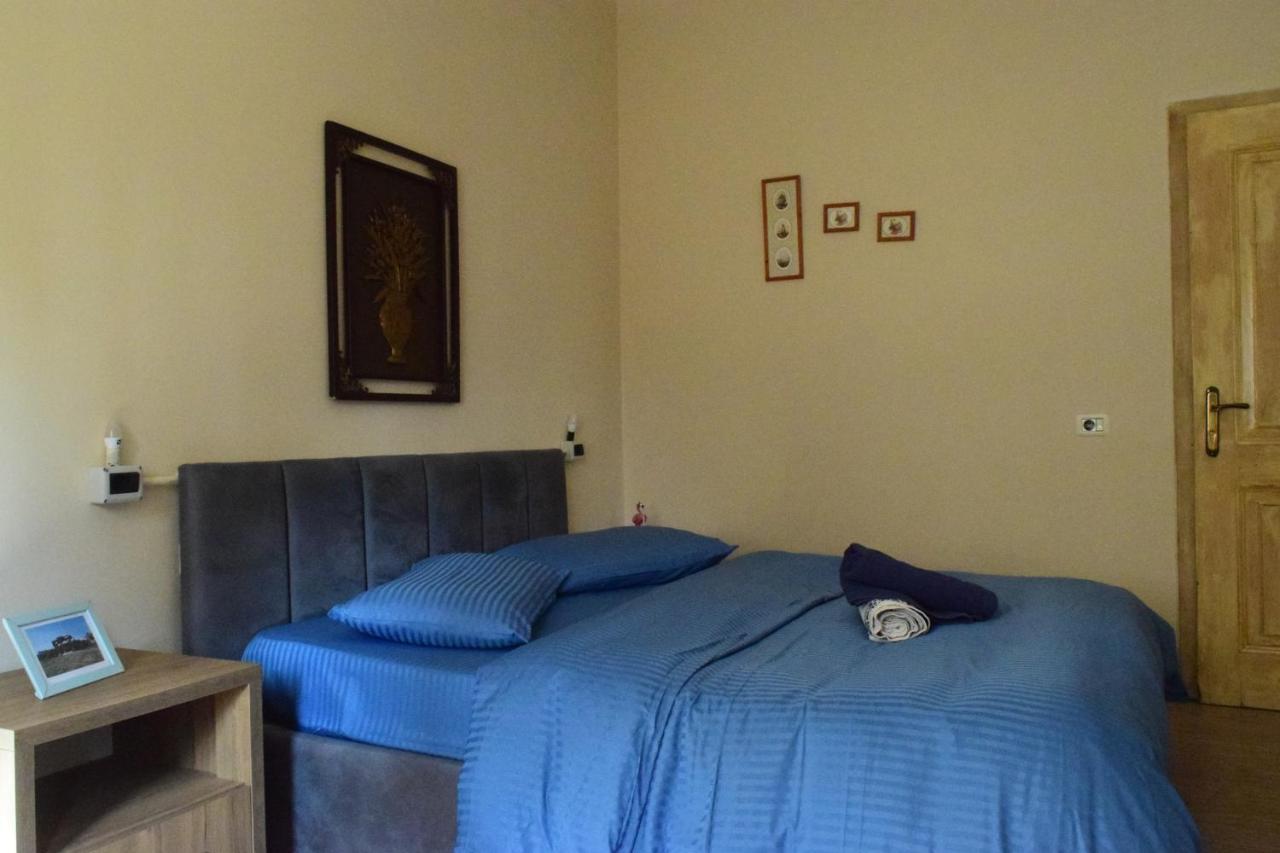D1 Rooms & Apartments Tirana Kültér fotó